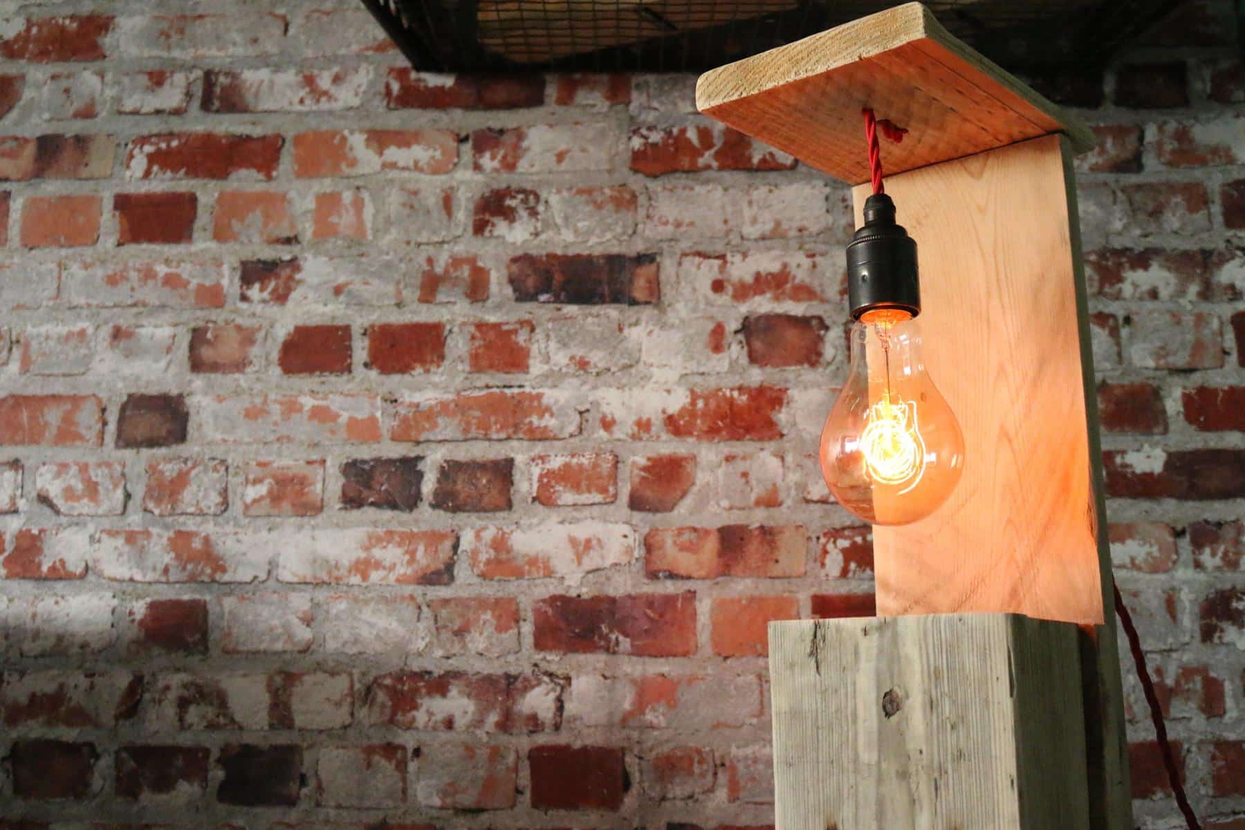 Vintage stehlampe aus europaletten diy anleitung zum selber bauen