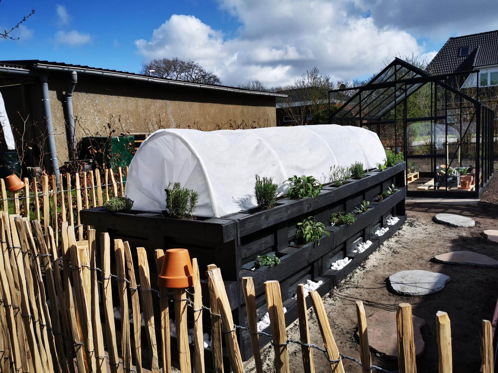 hochbeet aus paletten abdeckung dach