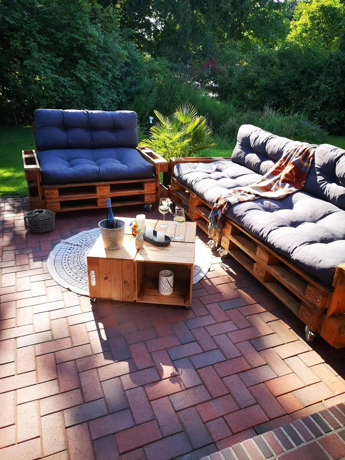 paletten-lounge-moebel-garten-balkon-terrasse