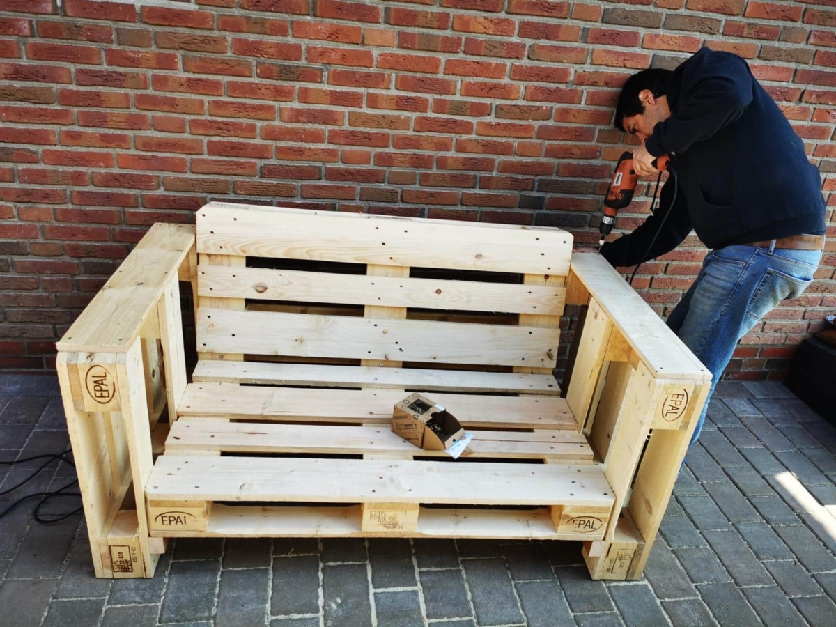 Paletten Lounge bauen DIY Anleitungen + Alle Infos & Tipps
