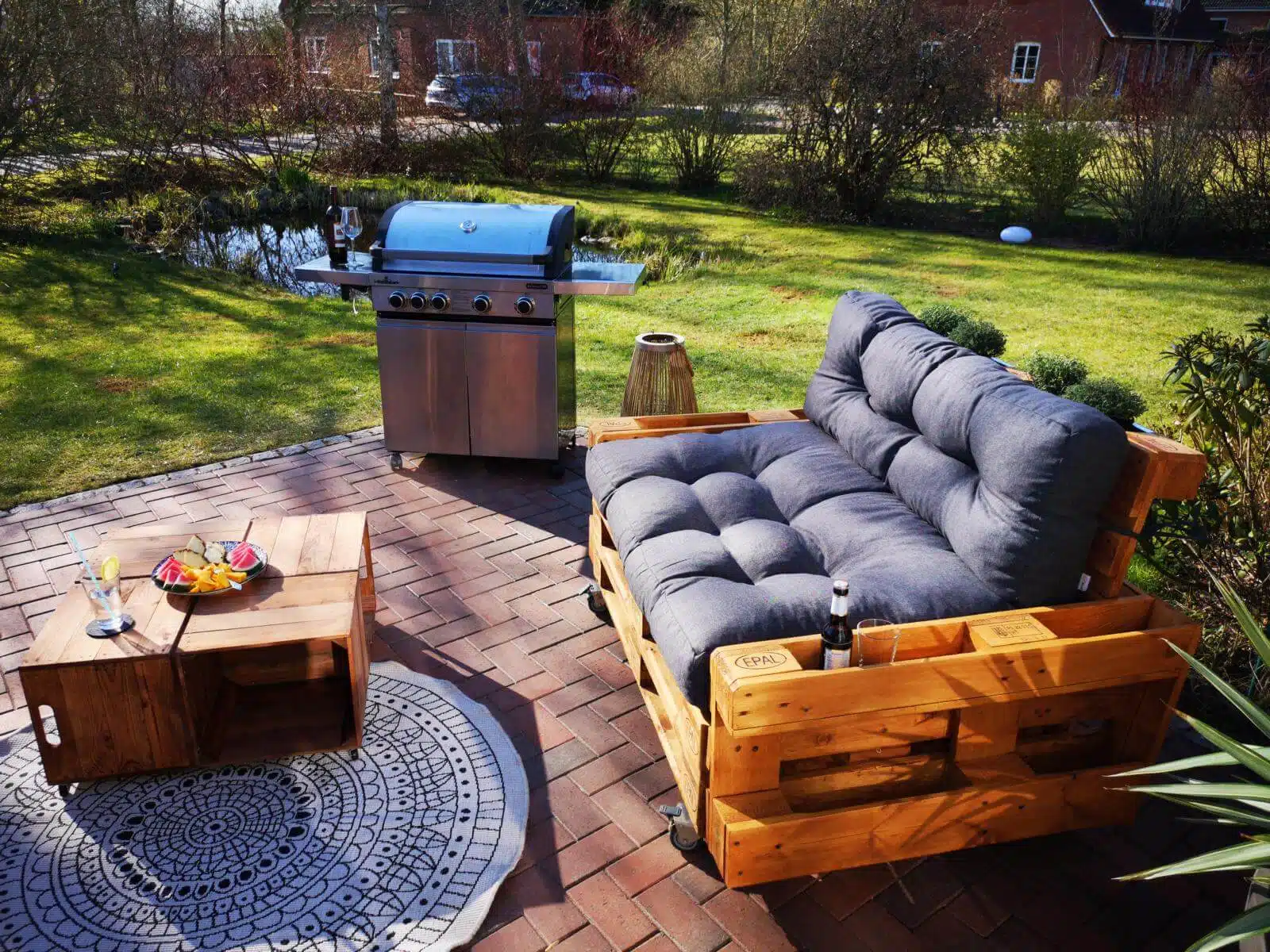 palettenmoebel-selber-bauen-gartenmoebel-sofa-lounge